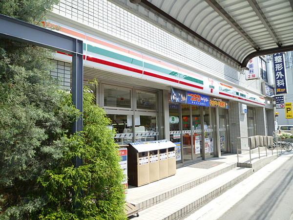 【周辺】セブンイレブン川崎登戸駅前店 723m