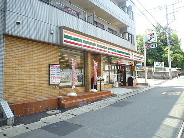 【周辺】セブンイレブン川崎西生田店 89m