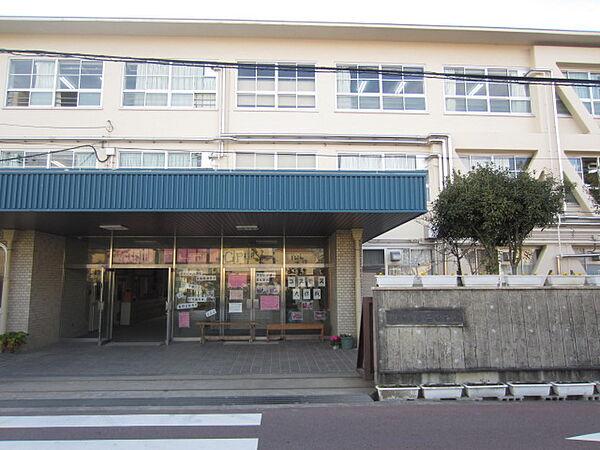 【周辺】【中学校】貝塚市立第二中学校まで527ｍ