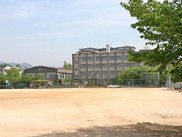 【周辺】【中学校】泉佐野市立新池中学校まで1317ｍ