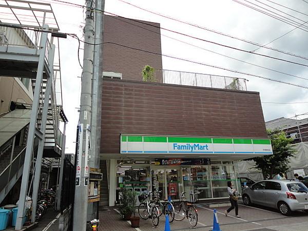 【周辺】ファミリーマート中神駅前店 331m