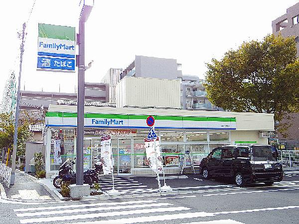 【周辺】ファミリーマート 木場六丁目店（699m）