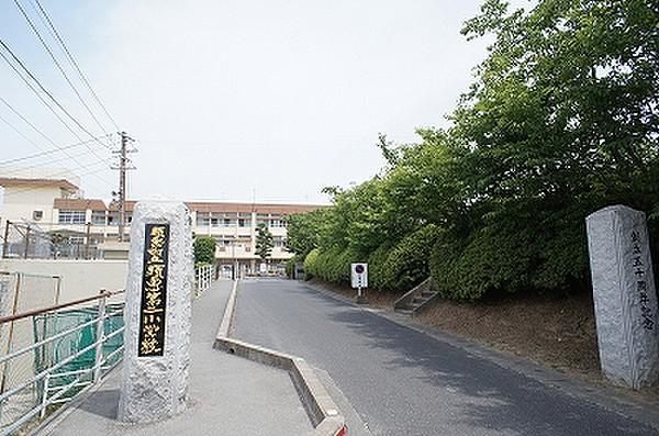 【周辺】須恵第二小学校（272m）