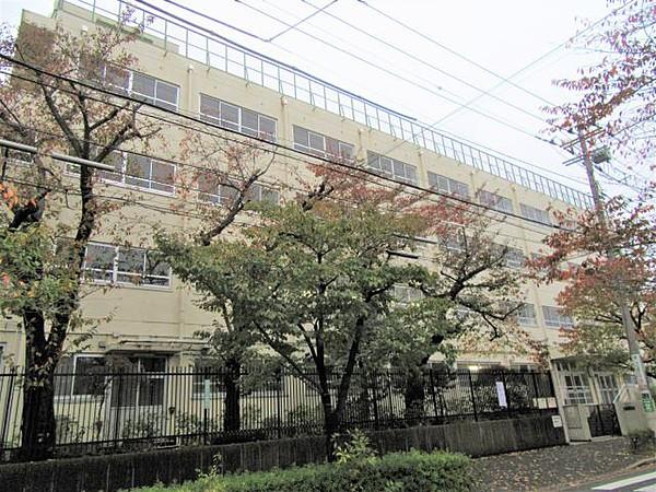 【周辺】区立駒沢中学校