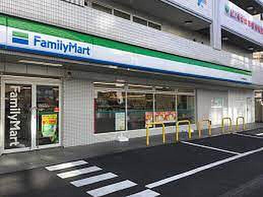 【周辺】ファミリーマート 中野早稲田通り店（171m）