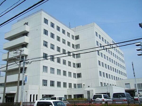 【周辺】病院「東京ベイ・浦安市川医療センターまで830m」