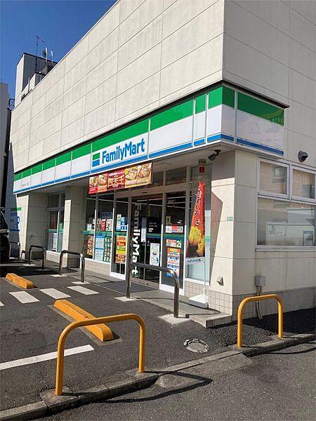 【周辺】ファミリーマート 中野弥生町一丁目店（120m）