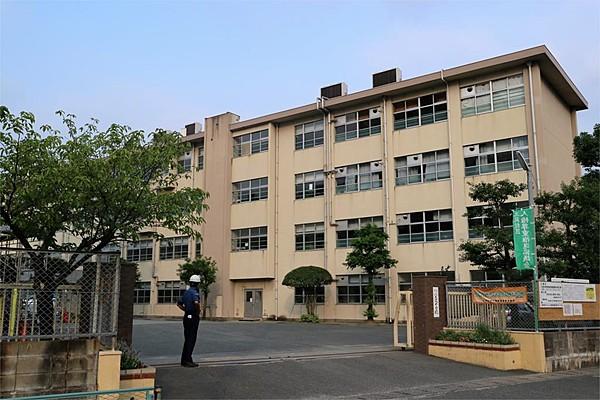 【周辺】福岡市立三筑中学校（1221m）