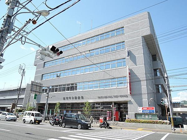 【周辺】高知中央郵便局 606m