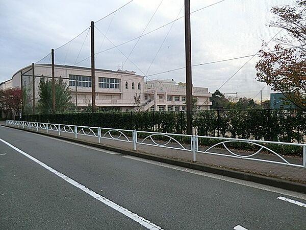 【周辺】小学校 1600m 中川西小学校(中川西小学校まで、徒歩20分です。)