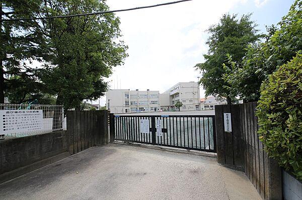 【周辺】小学校 1080m 狛江第六小学校