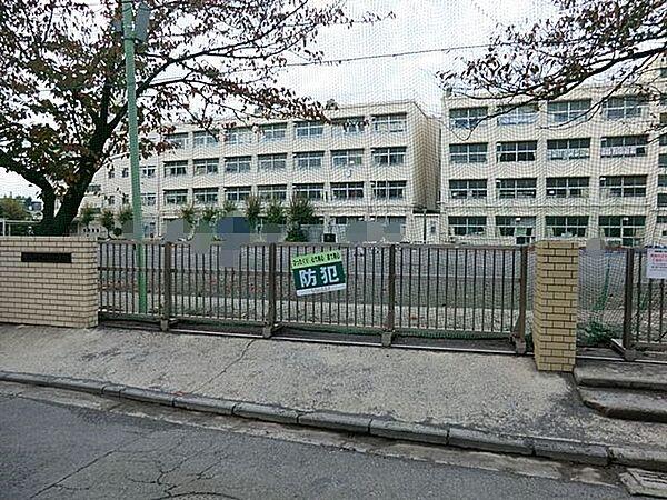 【周辺】小学校 530m 師岡小学校