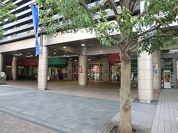 【周辺】周辺環境:ショッピングセンター 500m 青葉台東急スクエア 青葉台東急スクエアまで徒歩7分です 