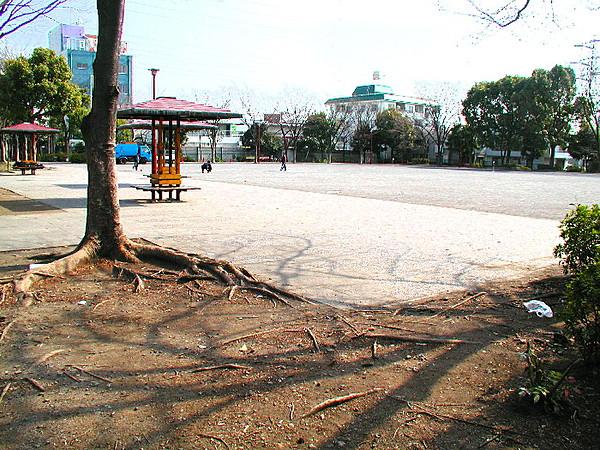 【周辺】周辺環境:公園 690m 橘公園 橘公園まで徒歩9分 