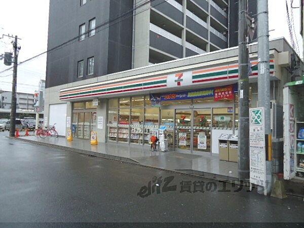 【周辺】セブンイレブン　JR西大路駅前店まで300メートル