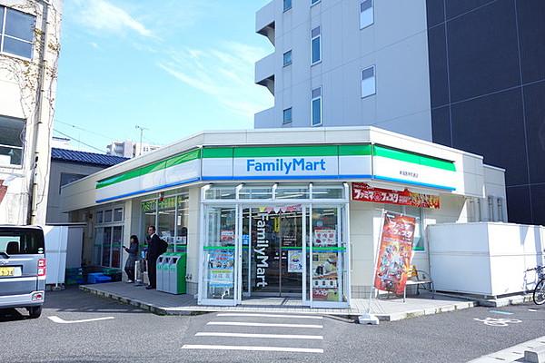 【周辺】ファミリーマート新潟医学町通店 448m