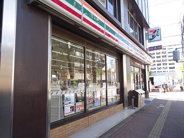 【周辺】セブンイレブン新潟本町通店 118m