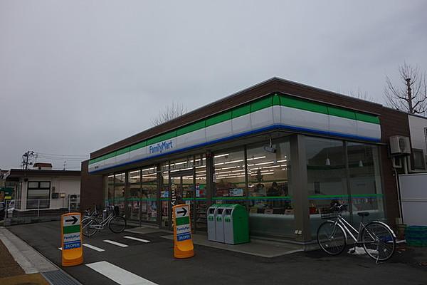 【周辺】ファミリーマート新潟文京町店 695m