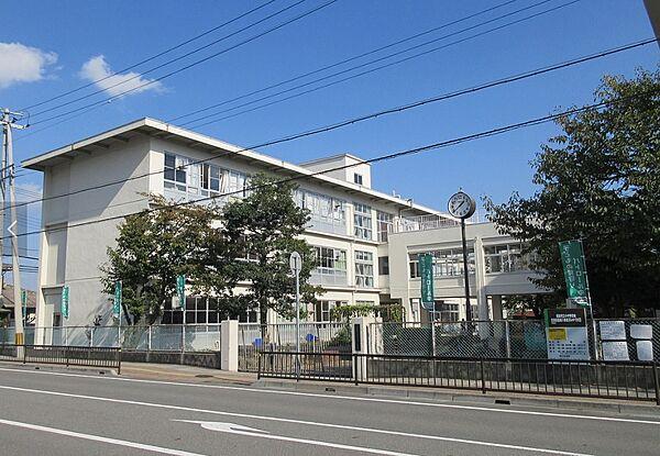 【周辺】姫路市立城陽小学校　約360m（徒歩5分）