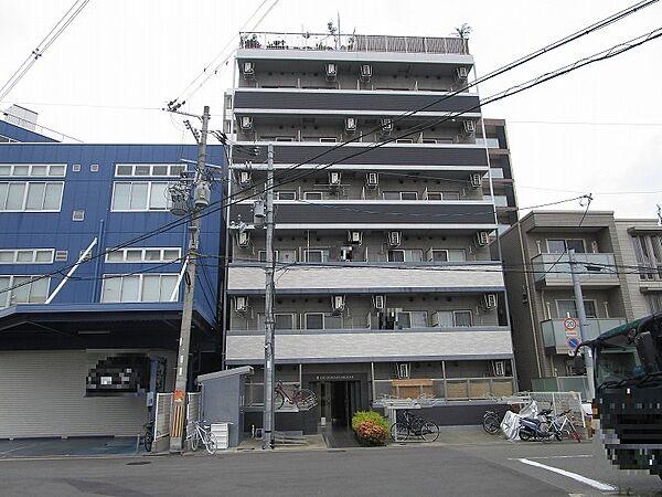 【外観】２０１４年（平成２６年）７月建築のペットと暮らせるマンションです。大阪メトロ千日前線・今里筋線　今里駅まで徒歩６分、JR環状線　玉造駅まで徒歩１０分の好立地です。