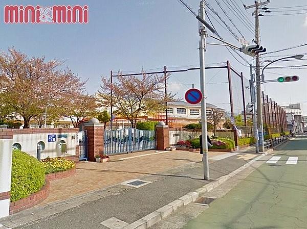 【周辺】神戸市立浜山小学校 465m
