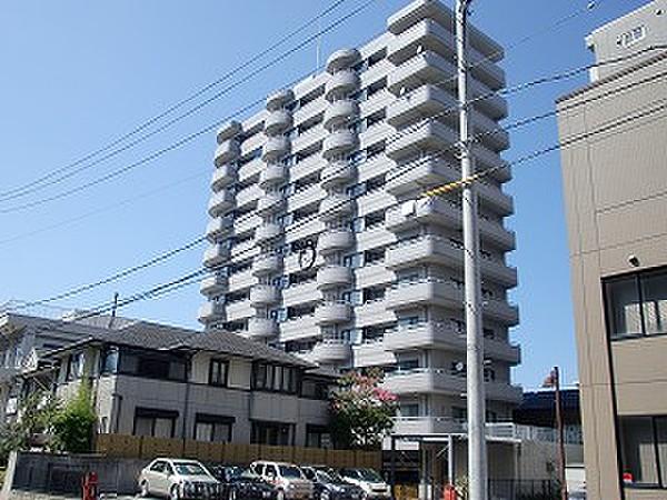 【外観】名門　二葉幼稚園向かい。新潟大学　大学病院は徒歩圏内。大手ゼネコンのハザマが施工したマンションです。