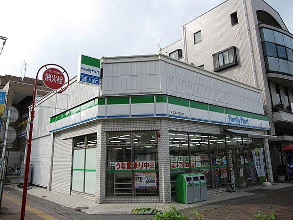 【周辺】ファミリーマート TKS桶川駅前店（353m）