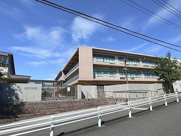 【周辺】中学校「横浜市立早渕中学校まで1321m」