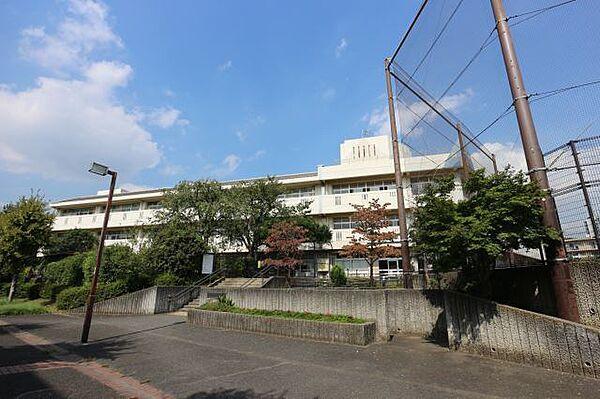【周辺】小学校「横浜市立つづきの丘小学校まで876m」