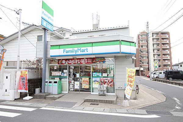 【周辺】ファミリーマート 名東引山店