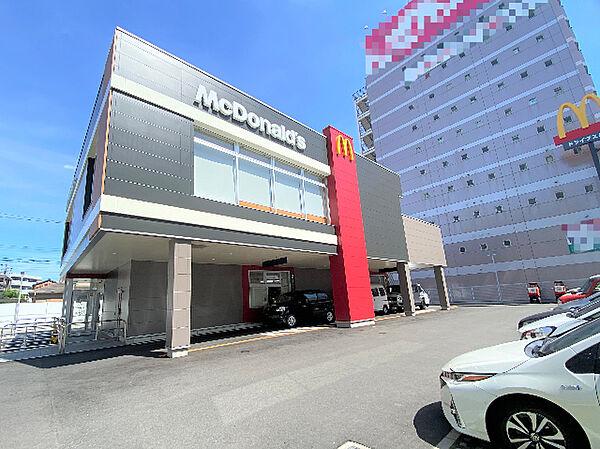 【周辺】飲食店「マクドナルド高辻店まで586m」