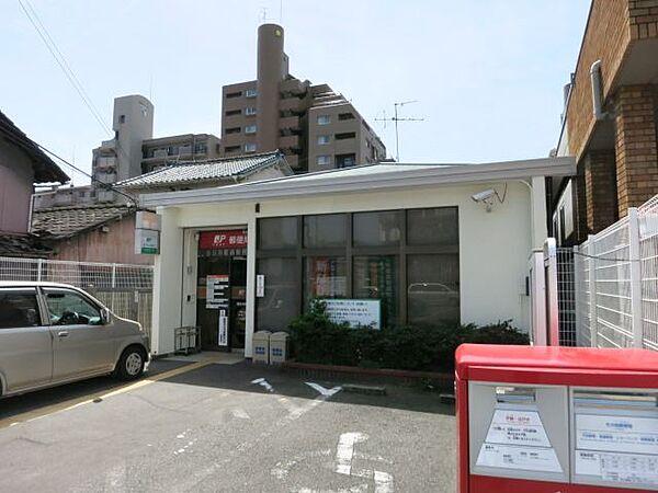 【周辺】病院「駅前郵便局まで560m」