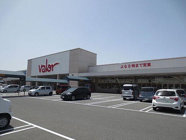 【周辺】ショッピング施設「バローまで400m」