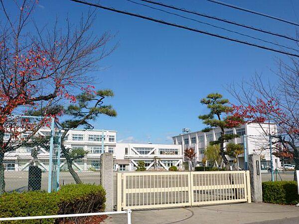 【周辺】小学校「岩倉南小学校まで790m」