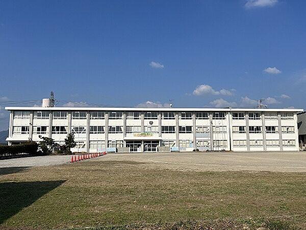 【周辺】小学校「関市立下有知小学校まで2040m」