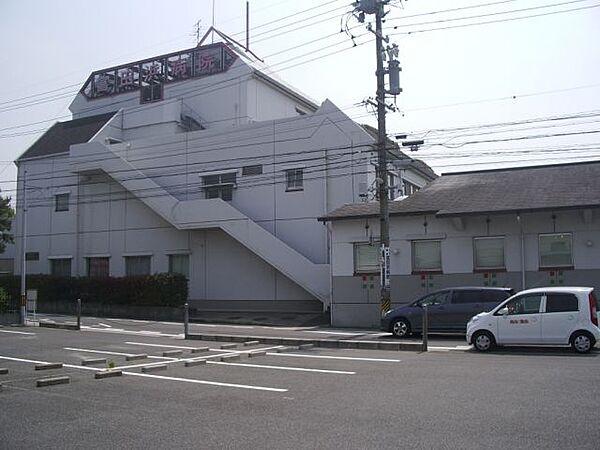 【周辺】病院「富田浜病院まで910m」