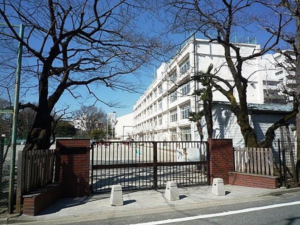 【周辺】練馬区立豊玉第二小学校（230m）