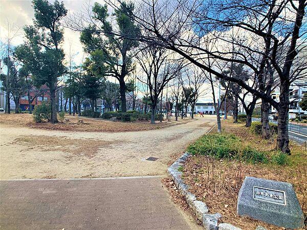 【周辺】大きな敷地の「御幣島公園」…徒歩5分