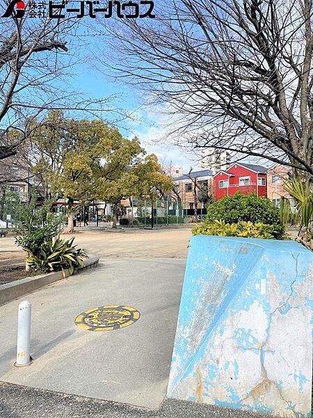 【周辺】桜塚公園まで徒歩2分