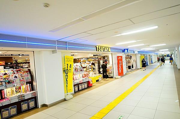 【周辺】レンタルビデオTSUTAYA はまりん横浜駅店まで608ｍ