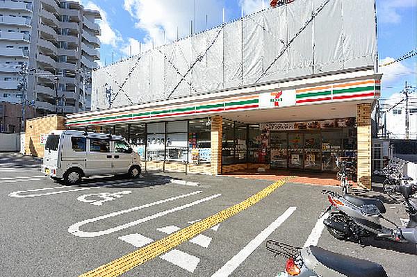 【周辺】セブンイレブン 枚方牧野阪2丁目店（428m）