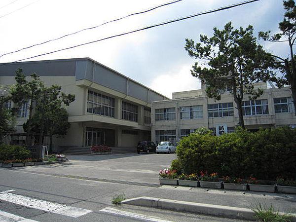 【周辺】草津市立新堂中学校（2060m）