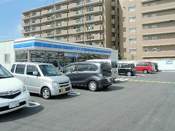 【周辺】ローソン 近江八幡駅南店（50m）