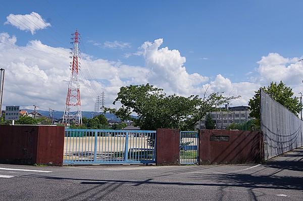 【周辺】泉佐野市立新池中学校（2106m）