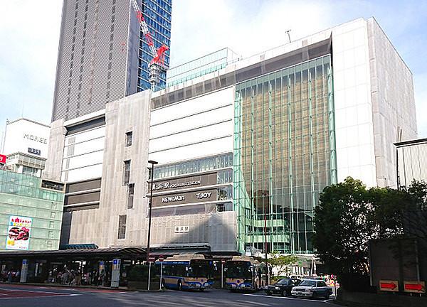 【周辺】「横浜」駅西口まで1160m、西口は現在再開発中4層の吹抜を持つ通路「アトリウム」は2019年7月開通。新駅ビルは2020年開業予定です