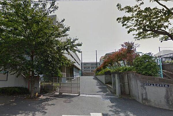 【周辺】【中学校】横浜市立岩崎中学校まで976ｍ