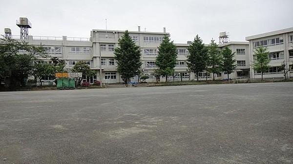 【周辺】川崎市立 久地小学校 922m