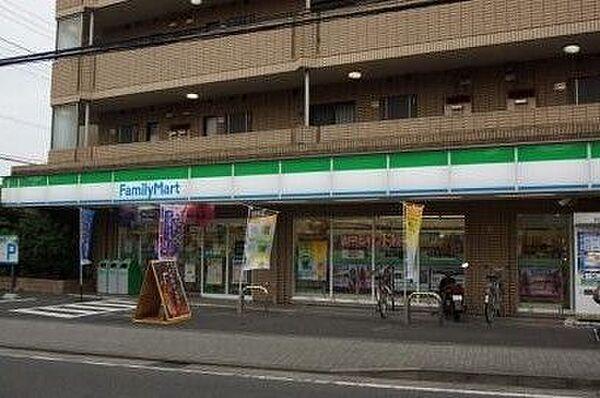 【周辺】ファミリーマート/中野島南口店 徒歩2分。 110m