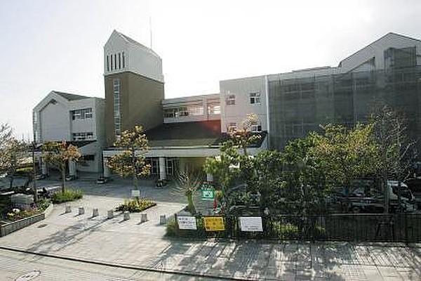 【周辺】【中学校】宝塚市立中学校　山手台中学校まで2509ｍ