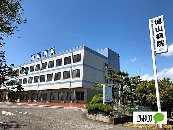 【周辺】病院「医療法人慶仁会城山病院まで1296m」